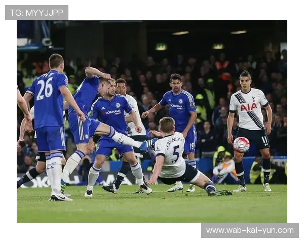 哈维-西蒙斯闪耀表现：热刺4-0哥本哈根背后的战术解密与个人故事